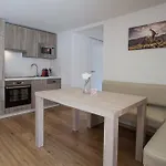 Aparthotel Alpine 4*