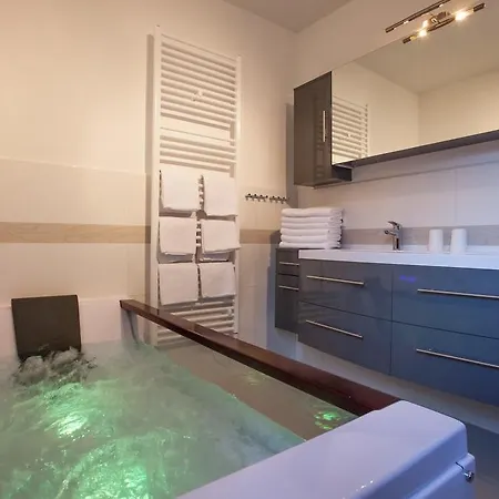 Alpine - Premium Family And Natural Swimming Pond Apart-hotel Bad Hofgastein
