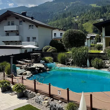 Alpine - Premium Family And Natural Swimming Pond Aparthotel Bad Hofgastein