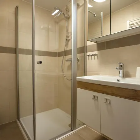 Apart-hotel Alpine - Premium Family And Natural Swimming Pond Bad Hofgastein